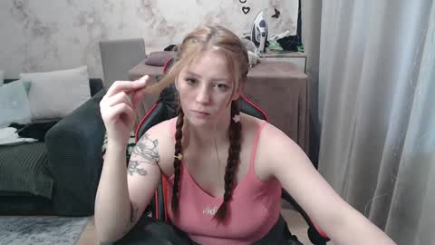 Snapshot of twocutiecats chatting on 02-07-25, 11:56 Eva and Tim online show from 02-07-25, 11:56