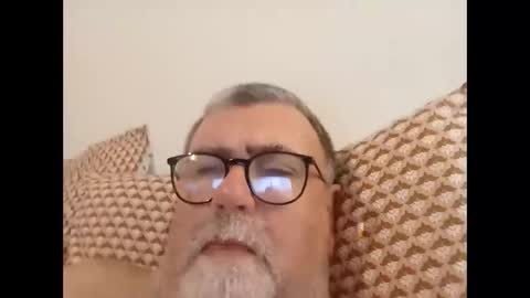 twohats2810 online show from 11-29-25, 06:22