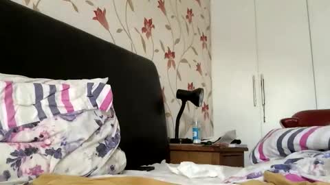 Twoheaven online show from 12-02-25, 01:17