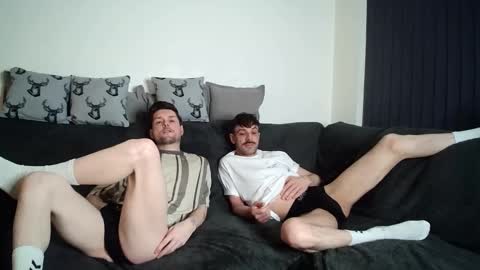 Snapshot of twotwinkhusbands chatting on 02-02-26, 08:29 RyanRowan online show from 02-02-26, 08:29