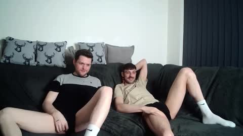 Snapshot of twotwinkhusbands chatting on 02-04-26, 09:53 RyanRowan online show from 02-04-26, 09:53