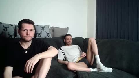 Snapshot of twotwinkhusbands chatting on 02-07-26, 09:40 RyanRowan online show from 02-07-26, 09:40