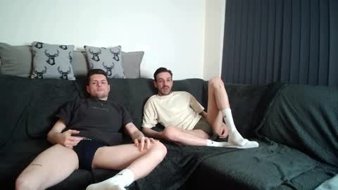 Snapshot of twotwinkhusbands chatting on 04-09-26, 08:14 RyanRowan online show from 04-09-26, 08:14