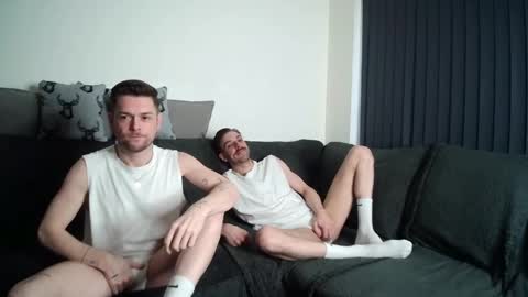 Snapshot of twotwinkhusbands chatting on 04-23-26, 07:27 RyanRowan online show from 04-23-26, 07:27