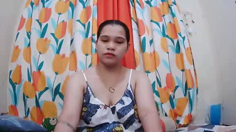 Snapshot of twowetcuties chatting on 01-19-25, 11:21 Lyn and lea online show from 01-19-25, 11:21