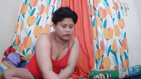 Snapshot of twowetcuties chatting on 02-11-25, 03:08 Lyn and lea online show from 02-11-25, 03:08