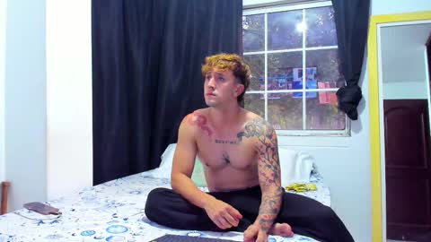 Snapshot of twunk_mescal chatting on 11-03-25, 10:32 Matias online show from 11-03-25, 10:32
