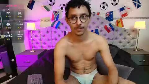 Snapshot of twunkmiguel chatting on 06-26-26, 12:59 TwunkMiguel online show from 06-26-26, 12:59