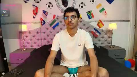 Snapshot of twunkmiguel chatting on 07-05-26, 03:02 TwunkMiguel online show from 07-05-26, 03:02