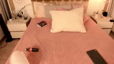 Twiggy online show from 03-11-25, 08:20