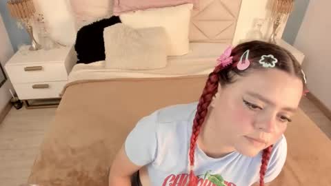 Twiggy online show from 02-24-26, 08:07