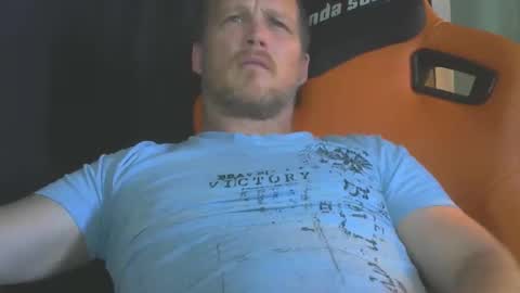 tyfinns69568194 online show from 09-12-25, 04:23