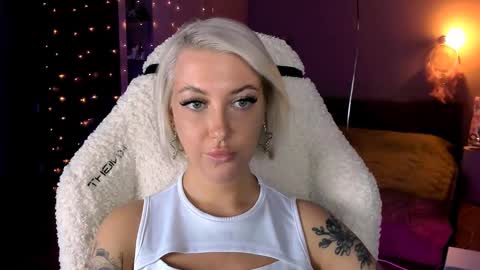 Miley online show from 12-06-24, 02:28