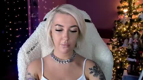 Miley online show from 12-29-24, 06:16