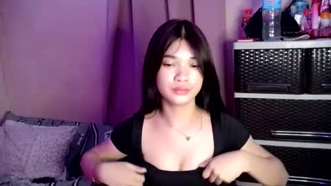 Snapshot of tyladine chatting on 10-07-25, 11:40 tyladine online show from 10-07-25, 11:40