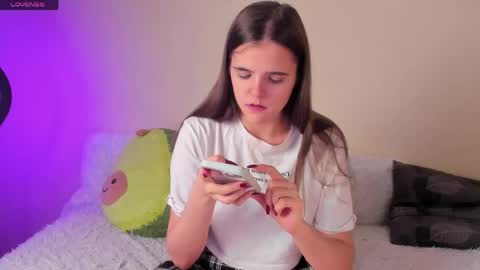 Ema online show from 03-15-26, 08:59