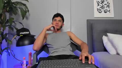 Snapshot of tyler_fox_ chatting on 06-29-26, 09:04 Tyler Fox online show from 06-29-26, 09:04