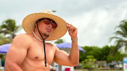 Snapshot of tyler_hank1 chatting on 02-03-25, 04:31 tyler_hank1 online show from 02-03-25, 04:31