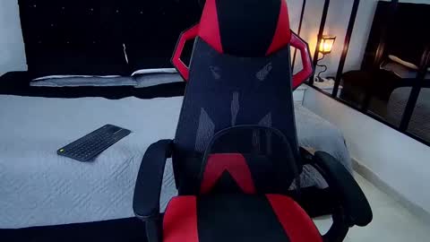 Snapshot of tyler_hank1 chatting on 03-08-25, 03:24 tyler_hank1 online show from 03-08-25, 03:24