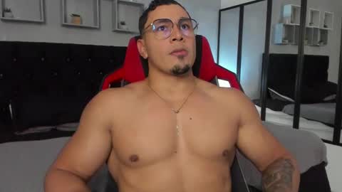 Snapshot of tyler_hank1 chatting on 10-28-25, 06:54 tyler_hank1 online show from 10-28-25, 06:54