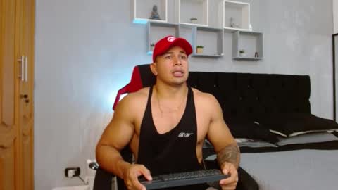 Snapshot of tyler_hank1 chatting on 11-17-25, 08:36 tyler_hank1 online show from 11-17-25, 08:36