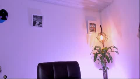 Snapshot of tyler_jonnes chatting on 07-31-26, 11:37 Tyler online show from 07-31-26, 11:37