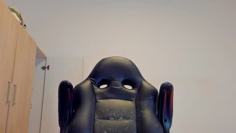     online show from 12-01-24, 10:43