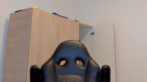     online show from 12-18-24, 01:56