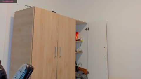     online show from 02-07-25, 07:06