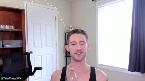 Snapshot of tylerchasexxx chatting on 12-17-24, 07:48 Tyler Chase online show from 12-17-24, 07:48