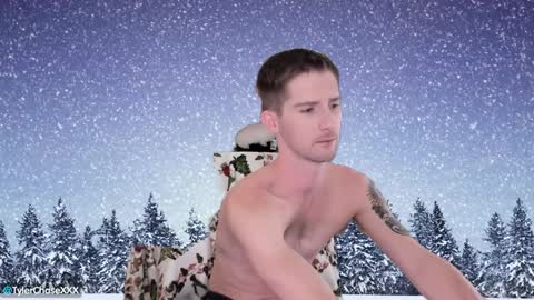 Snapshot of tylerchasexxx chatting on 12-23-24, 10:33 Tyler Chase online show from 12-23-24, 10:33