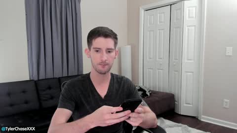 Snapshot of tylerchasexxx chatting on 01-23-25, 11:36 Tyler Chase online show from 01-23-25, 11:36