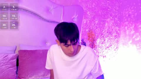 Tyler  online show from 04-05-26, 05:26