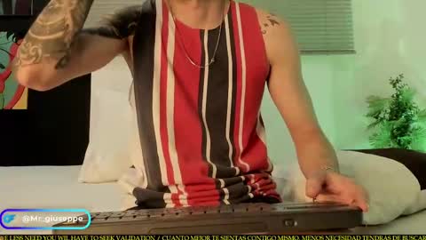 Snapshot of tylergiuseppe_ chatting on 09-14-25, 12:32 tylergiuseppe_ online show from 09-14-25, 12:32