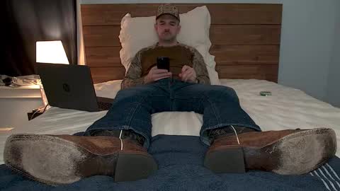 TylerLogan813 online show from 11-08-25, 10:30