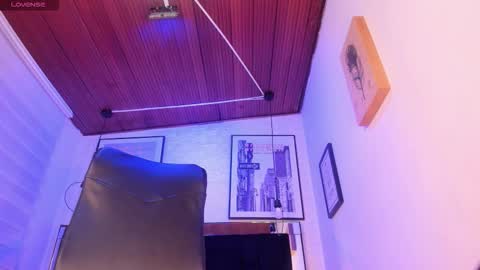       online show from 11-29-25, 04:26