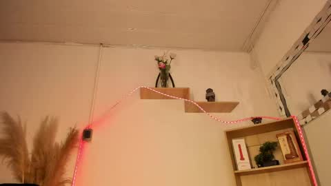 Snapshot of tylla__ chatting on 05-09-26, 04:50 tylla__ online show from 05-09-26, 04:50