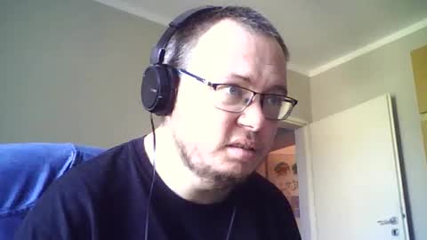 Snapshot of tyradi1991 chatting on 06-20-26, 01:25 tyradi1991 online show from 06-20-26, 01:25