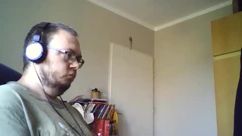 Snapshot of tyradi1991 chatting on 06-25-26, 08:19 tyradi1991 online show from 06-25-26, 08:19