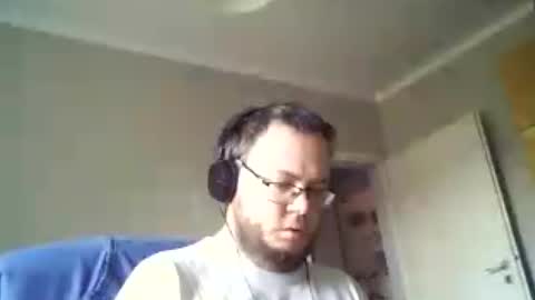 Snapshot of tyradi1991 chatting on 07-18-26, 05:17 tyradi1991 online show from 07-18-26, 05:17