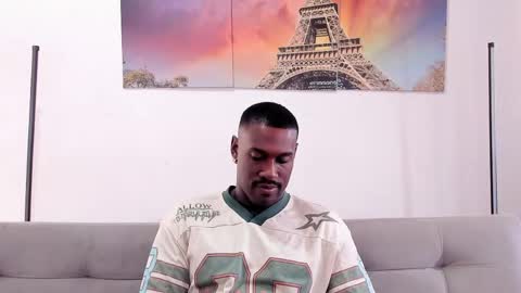 Snapshot of tyron_rulers chatting on 05-01-26, 12:32 Dvid Rullers online show from 05-01-26, 12:32