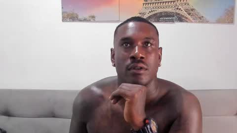 Snapshot of tyron_rulers chatting on 05-15-26, 01:45 Dvid Rullers online show from 05-15-26, 01:45