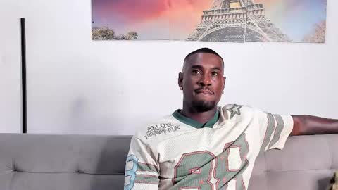 Snapshot of tyron_rulers chatting on 06-12-26, 01:26 Dvid Rullers online show from 06-12-26, 01:26