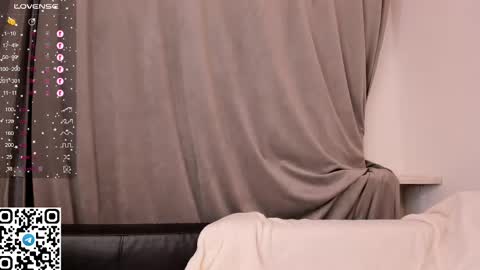 Christine 3 Next broadcast tomorrow at 2100 GMT 5 online show from 02-11-25, 08:52