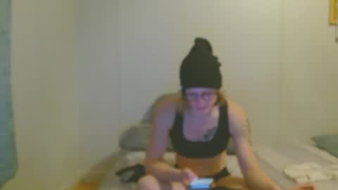 Snapshot of tyyyler93 chatting on 01-09-25, 05:13 TylerAlternative online show from 01-09-25, 05:13