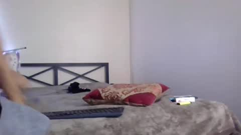 Snapshot of uandme_baby chatting on 12-29-24, 06:16 Azelia B online show from 12-29-24, 06:16