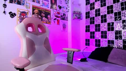 uchikydoll online show from 02-24-26, 05:55