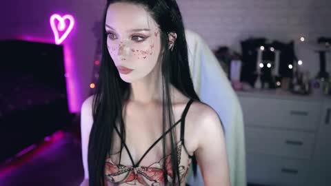 Izzy    online show from 02-20-25, 04:36