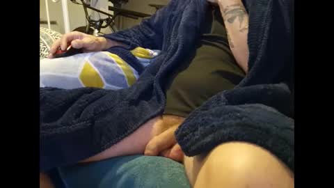 Snapshot of ukpeterfat9 chatting on 11-17-25, 01:33 ukpeterfat9 online show from 11-17-25, 01:33