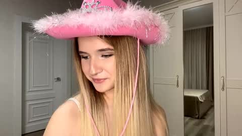 Vikki online show from 12-05-25, 05:53